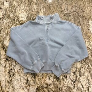 Abercrombie & Fitch Cropped 1/4 zip Sweatshirt